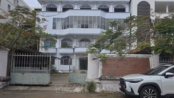 Các địa phương đang đẩy nhanh rà soát, xử lý nhà, đất công dôi dư sau sắp xếp tổ chức bộ máy. (Ảnh: TTXVN)