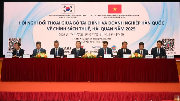 Bộ Tài chính Việt Nam phối hợp Đại sứ quán Đại Hàn Dân Quốc tại Việt Nam tổ chức Hội nghị đối thoại với doanh nghiệp Hàn Quốc về chính sách thuế, hải quan năm 2025.