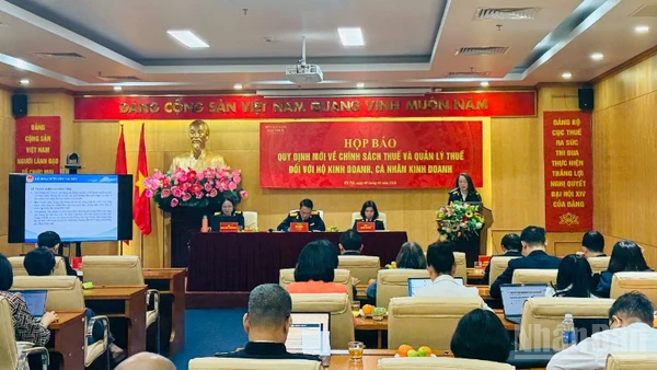 Hình ảnh tại buổi họp báo. (Ảnh: MINH PHƯƠNG)