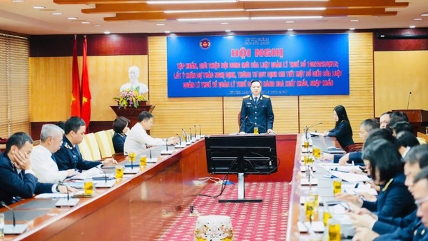 Toàn cảnh hội nghị.