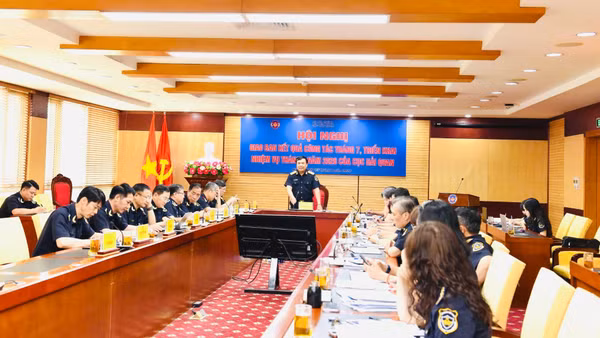 Toàn cảnh Hội nghị giao ban đánh giá kết quả công tác tháng 7 và triển khai chương trình công tác tháng 8/2026 của Cục Hải quan. (Ảnh: CHQ)