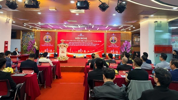 Toàn cảnh hội nghị. 