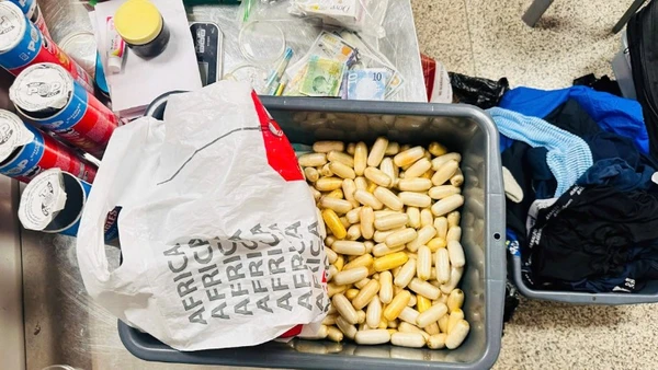 Lực lượng hải quan đã phát hiện và bắt giữ 3,6kg ma túy vận chuyển qua đường hàng không với thủ đoạn cất giấu tinh vi tại Sân bay quốc tế Nội Bài.