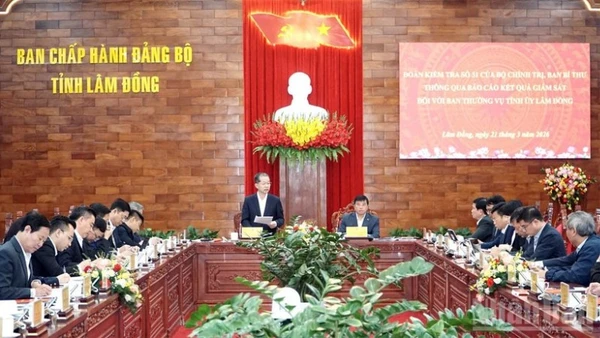 Quang cảnh buổi làm việc.