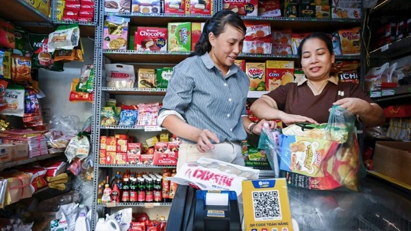 Phân Bổ Gần 7.500 Tỷ Đồng Kế Hoạch Đầu Tư Công Vốn Ngân Sách Trung Ương Cho 2 Bộ Và 1 Địa Phương Hộ Kinh Doanh Sử Dụng Mã Qr Thanh Toán Không Tiền Mặt, Góp Phần Thúc Đẩy Tài Chính Toàn Diện. (Ảnh: Thành Đạt)