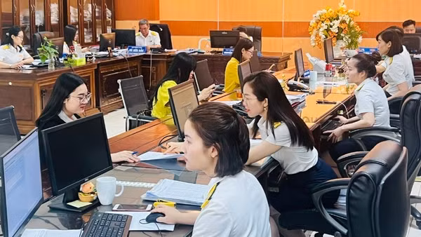 Công tác điều hành ngân sách nhà nước tiếp tục được triển khai linh hoạt, góp phần hỗ trợ tăng trưởng và bảo đảm các cân đối lớn của nền kinh tế.