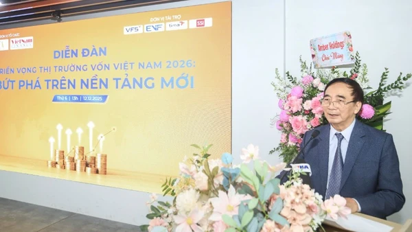 Tiến sĩ Lê Minh Nghĩa, Chủ tịch VFCA phát biểu khai mạc tại diễn đàn.