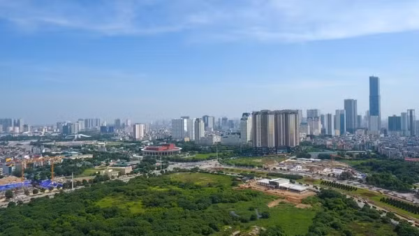 Một góc trung tâm Hà Nội. (Ảnh DUY LINH)