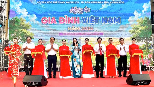 Vĩnh Long tham gia Ngày gia đình Việt Nam tại Khánh Hòa. 