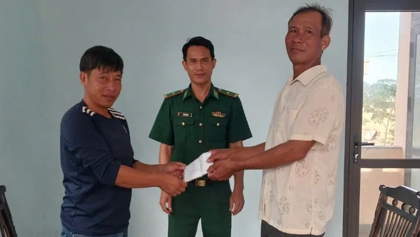 Đồn Biên phòng Hòa Hiệp Nam đã tổ chức hòa giải thành công, ông Đào Kim Tri hỗ trợ ông Lê Văn Cường số tiền 9 triệu đồng để khắc phục thiệt hại.