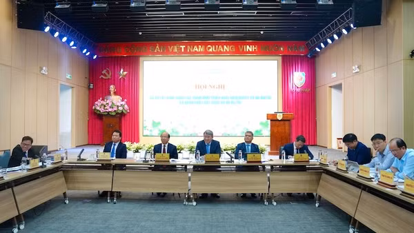 Quang cảnh hội nghị.