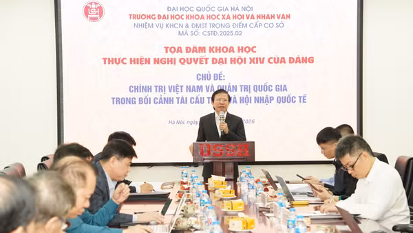 GS, TS Hoàng Anh Tuấn, Hiệu trưởng Trường Đại học Khoa học Xã hội và Nhân văn phát biểu khai mạc Tọa đàm (Ảnh: Quang Sáng)
