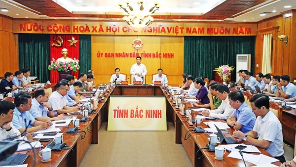Quang cảnh Hội nghị của Ban Chỉ đạo thực hiện đầu tư xây dựng các dự án liên quan đến Cảng hàng không quốc tế Gia Bình tỉnh Bắc Ninh. 