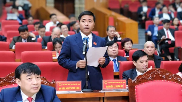 Quang cảnh kỳ họp.