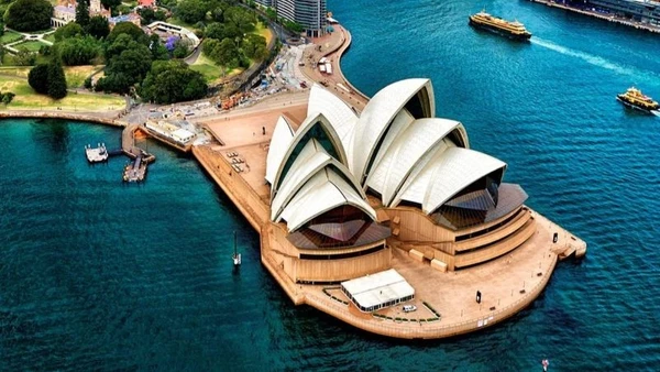 Tuần lễ “Nhận thức lừa đảo quốc tế” là sự kiện toàn cầu khuyến khích các Chính phủ, doanh nghiệp và các tổ chức cộng đồng làm việc cùng nhau để giảm thiểu ảnh hưởng của lừa đảo thông qua giáo dục và nhận thức.