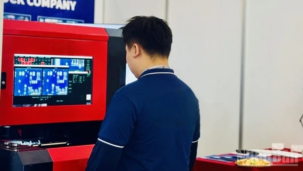 AI giúp kết nối mạng lưới thông minh, nơi dữ liệu, quy trình và con người vận hành thống nhất. (Ảnh: HNV)