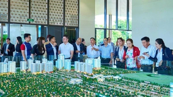 Đây là lần đầu tiên trong lĩnh vực bất động sản Việt Nam, một bộ tiêu chuẩn nghề nghiệp được xây dựng dựa trên phản hồi của chính cộng đồng hành nghề, bảo đảm tính công khai, minh bạch và phản ánh đúng thực tiễn thị trường. (Ảnh: PV)