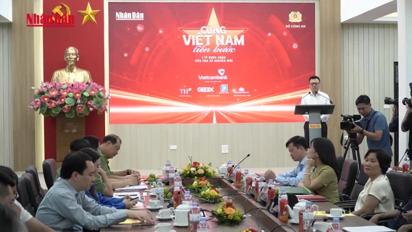 [Video] Lễ công bố hoạt động đi bộ toàn quốc "Cùng Việt Nam tiến bước"