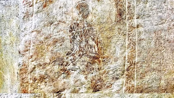 Một số tranh khắc vị La Hán trên vách động Liên Hoa, chùa Phong Phú, tỉnh Ninh Bình.