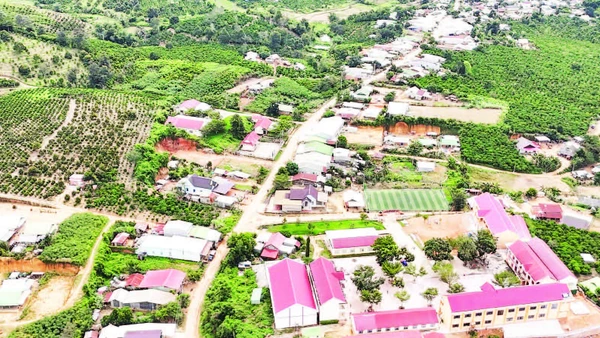 Quảng Hòa - một trong số những xã đặc biệt khó khăn của tỉnh Lâm Đồng nay đã có sự thay đổi mạnh mẽ nhờ được đầu tư từ nguồn vốn các chính sách đặc thù phát triển vùng dân tộc thiểu số.