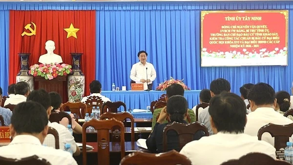 Ủy viên Trung ương Đảng, Bí thư Tỉnh ủy Tây Ninh Nguyễn Văn Quyết đã làm việc với 18 xã