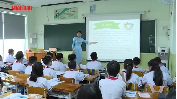 [Video] TP Hồ Chí Minh: Nhiều môn học vẫn thiếu giáo viên