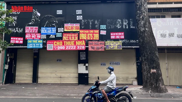 [Video] Nhiều hộ kinh doanh trả lại mặt bằng nhà phố dịp cuối năm