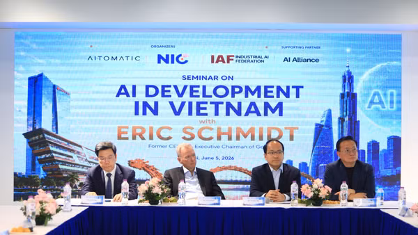 Các diễn giả tại sự kiện. (Ảnh: NIC)