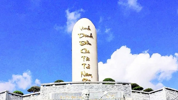 Một góc khu lưu niệm đờn ca tài tử và nhạc sĩ Cao Văn Lầu tại phường Bạc Liêu (Cà Mau).