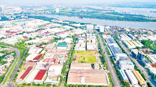 Toàn cảnh Khu chế xuất Tân Thuận nhìn từ trên cao. (Ảnh THẾ ANH)