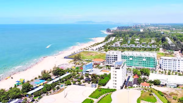 Một góc biển Hồ Tràm ngày nay.