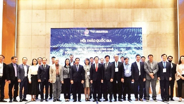 Các đại biểu tham dự hội thảo. (Ảnh MINH LÊ)