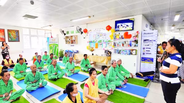 Chương trình “Yoga cho chiến binh K”, góp phần giúp họ thư giãn và cải thiện tinh thần trong quá trình điều trị.