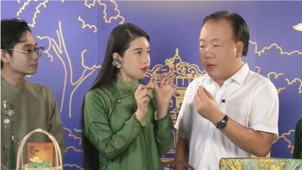 Ông Trần Hữu Linh, Cục trưởng Quản lý và Phát triển thị trường trong nước, Bộ Công thương tại buổi livestream.