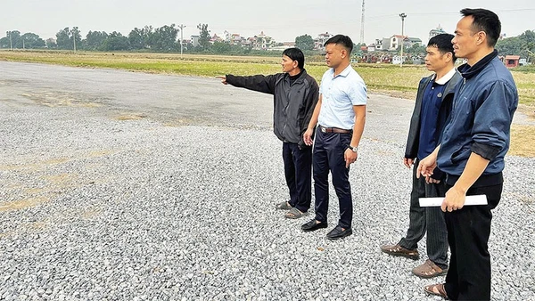 Khu vực đất nông nghiệp được nông dân xã Đại Đồng, tỉnh Hưng Yên bàn giao để khởi công dự án tuyến đường sắt cao tốc Lào Cai- Hà Nội-Hải Phòng.