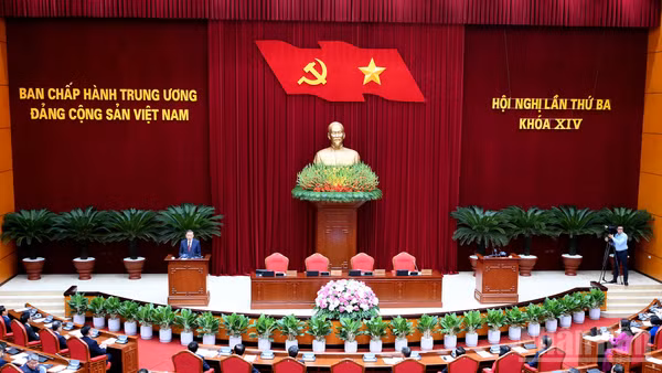Quang cảnh phiên bế mạc Hội nghị lần thứ ba Ban Chấp hành Trung ương Đảng khóa XIV. (Ảnh: ĐĂNG KHOA)