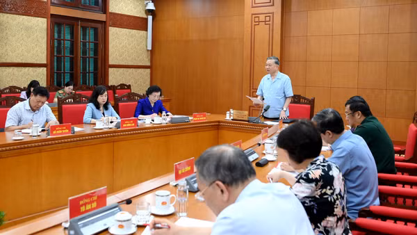 Tổng Bí thư, Chủ tịch nước Tô Lâm chủ trì cuộc làm việc với Đảng ủy Bộ Y tế về công tác y học cổ truyền Việt Nam. (Ảnh: ĐĂNG KHOA)