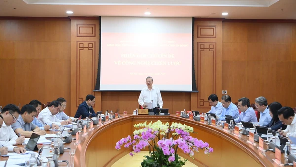 Tổng Bí thư Tô Lâm chủ trì phiên họp chuyên đề về công nghệ chiến lược. (Ảnh: ĐĂNG KHOA)