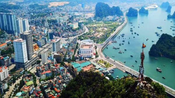 Quảng Ninh có nhiều lợi thế phát triển thị trường bất động sản, nhât là trong bói cảnh hiện nay. (Ảnh: VARS)