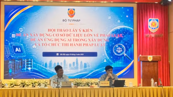 Chủ trì hội thảo. (Ảnh: HNV)