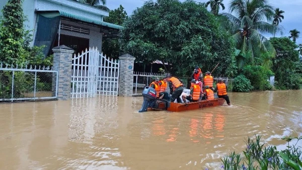 Nhiều diện tích tại xã Đak Lua (tỉnh Đồng Nai) ngập lụt do Thủy điện Đồng Nai 5 xả lũ.