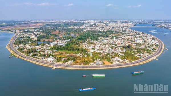 Sông Đồng Nai đoạn qua địa bàn phường Trấn Biên, thành phố Đồng Nai.