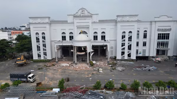 Khu A với quy mô 5 tầng, diện tích 3.500m2 hoàn thành, đưa vào sử dụng nhiều năm qua tổ chức các sự kiện, tiệc cưới.