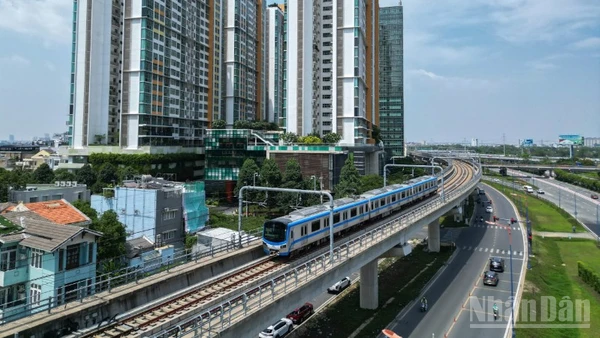 Thành phố Hồ Chí Minh và tỉnh Đồng Nai đang phối hợp triển khai 5 tuyến metro kết nối sân bay Long Thành.