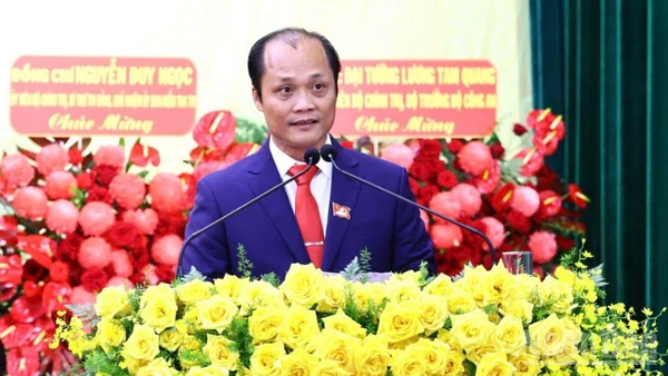 Đồng chí Nguyễn Tuấn Anh, Giám đốc Sở Nông nghiệp và Môi trường tỉnh Đồng Nai phát biểu tham luận tại Đại hội Đảng bộ tỉnh Đồng Nai lần thứ I, về chủ đề "Phát triển nông nghiệp sinh thái, tuần hoàn, công nghệ cao, thích ứng biến đổi khí hậu, hướng tới Net Zero".