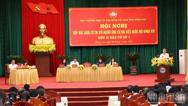 Ông Lê Minh Trí, Ủy viên Bộ Chính trị, Bí thư Trung ương Đảng, Trưởng Ban Nội chính Trung ương trình bày chương trình hành động tại Hội nghị.