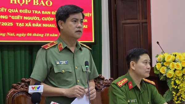 Thiếu tướng Nguyễn Đức Hải, Giám đốc Công an tỉnh Đồng Nai thông tin vụ án tại buổi họp báo.