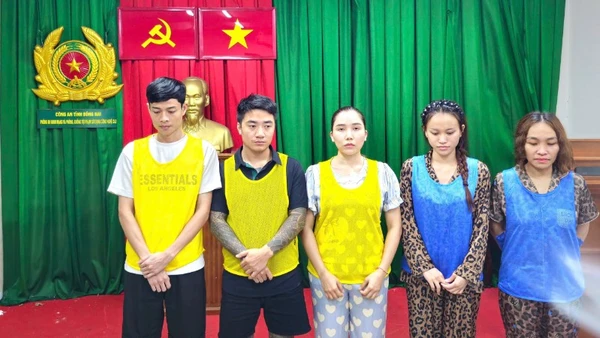 Các đối tượng bị bắt giữ.