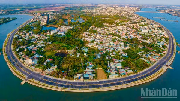 Sông Đồng Nai đoạn chảy qua địa bàn phường Trấn Biên, tỉnh Đồng Nai.