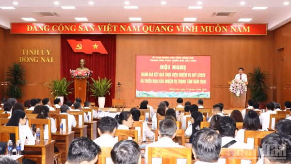 Trung tâm Phát triển quỹ đất tỉnh Đồng Nai sẽ tập trung công tác đấu giá quyền sử dụng đất, tạo nguồn thu ngân sách và tập trung cao độ công tác bồi thường các dự án trọng điểm.